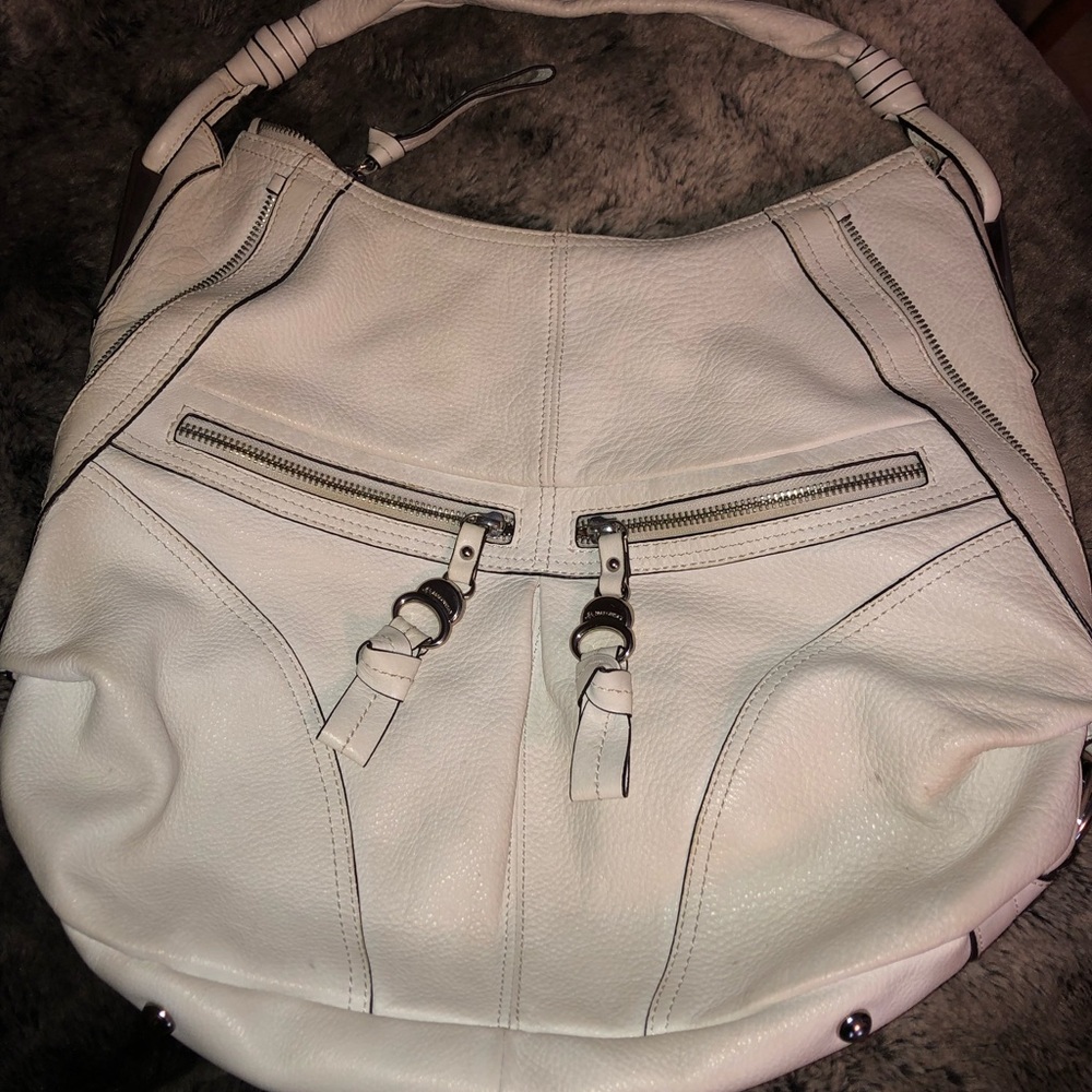 Beautiful, clean B Makowsky leather hobo bag purse